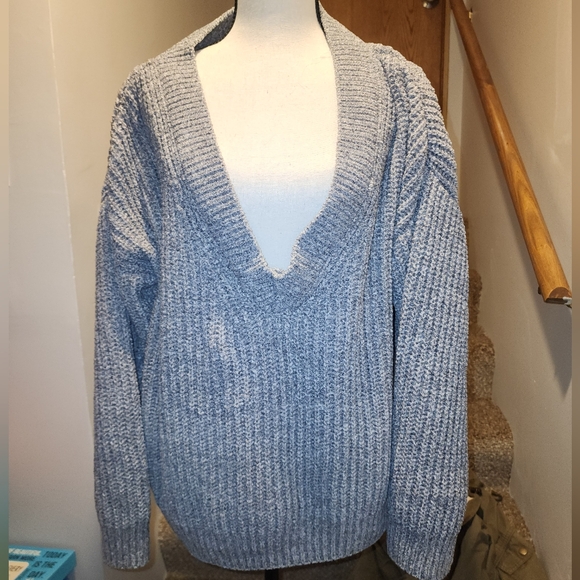 Hippie Rose Cozy Gray V-Neck Sweater XL - Picture 1 of 14
